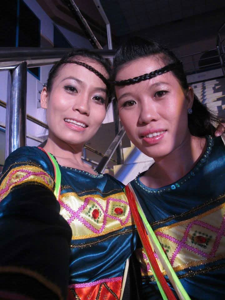 Xuân Nguyễn dance performance