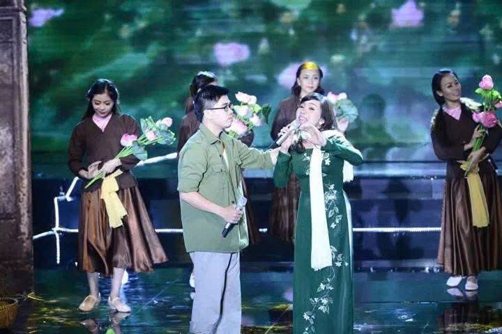 Xuân Nguyễn dance performance