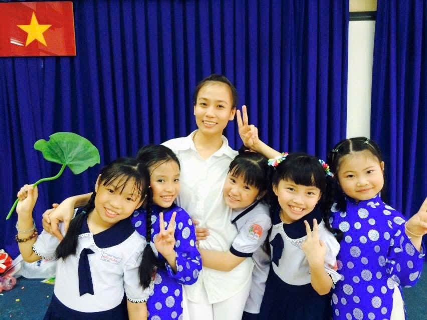 Xuân Nguyễn dance performance