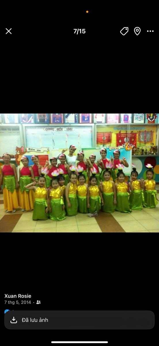 Xuân Nguyễn dance performance