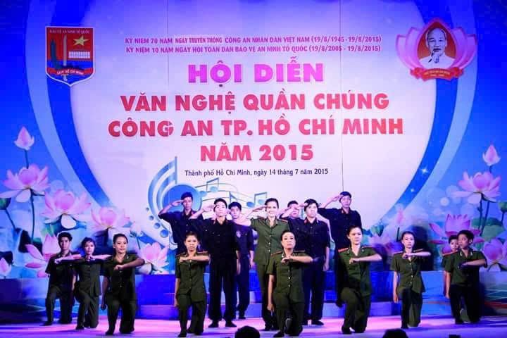 Xuân Nguyễn dance performance