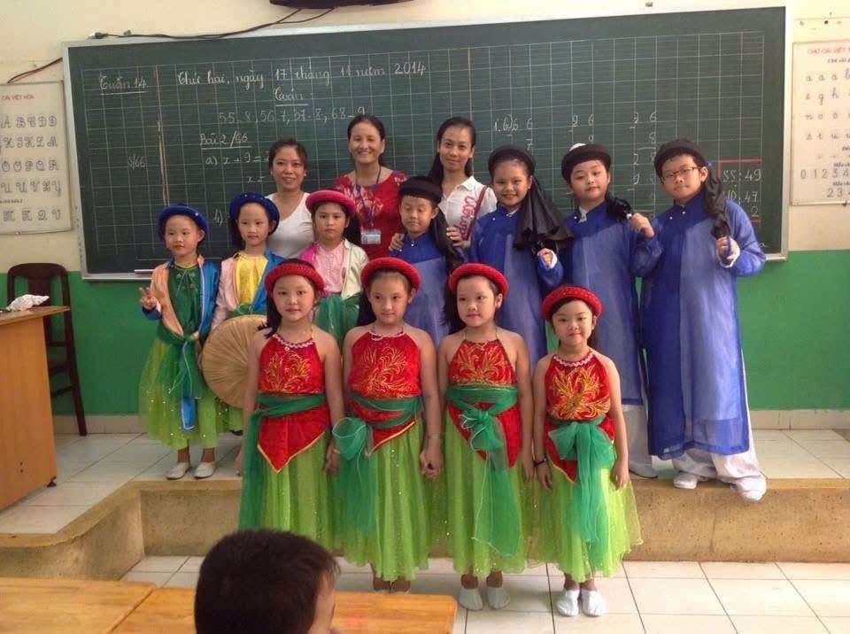 Xuân Nguyễn dance performance