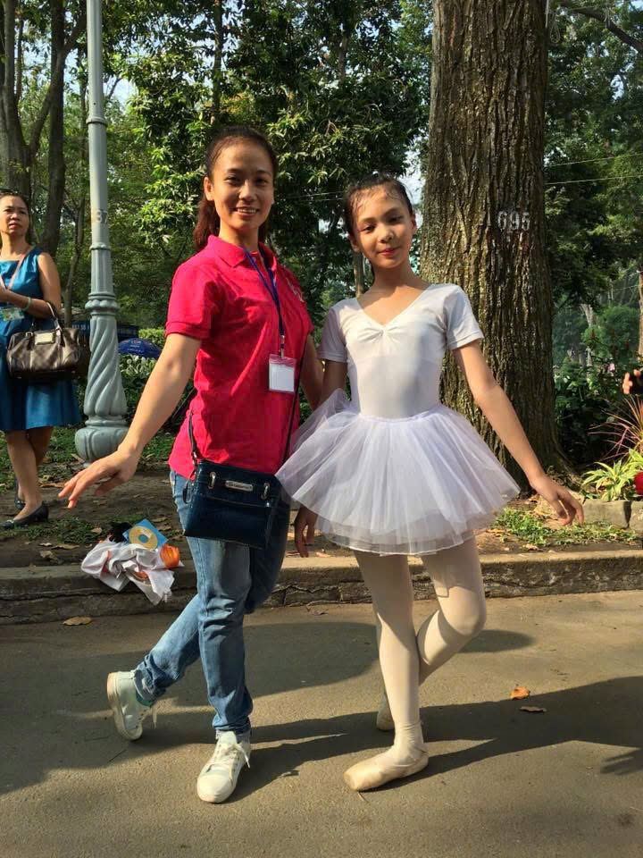 Xuân Nguyễn dance performance