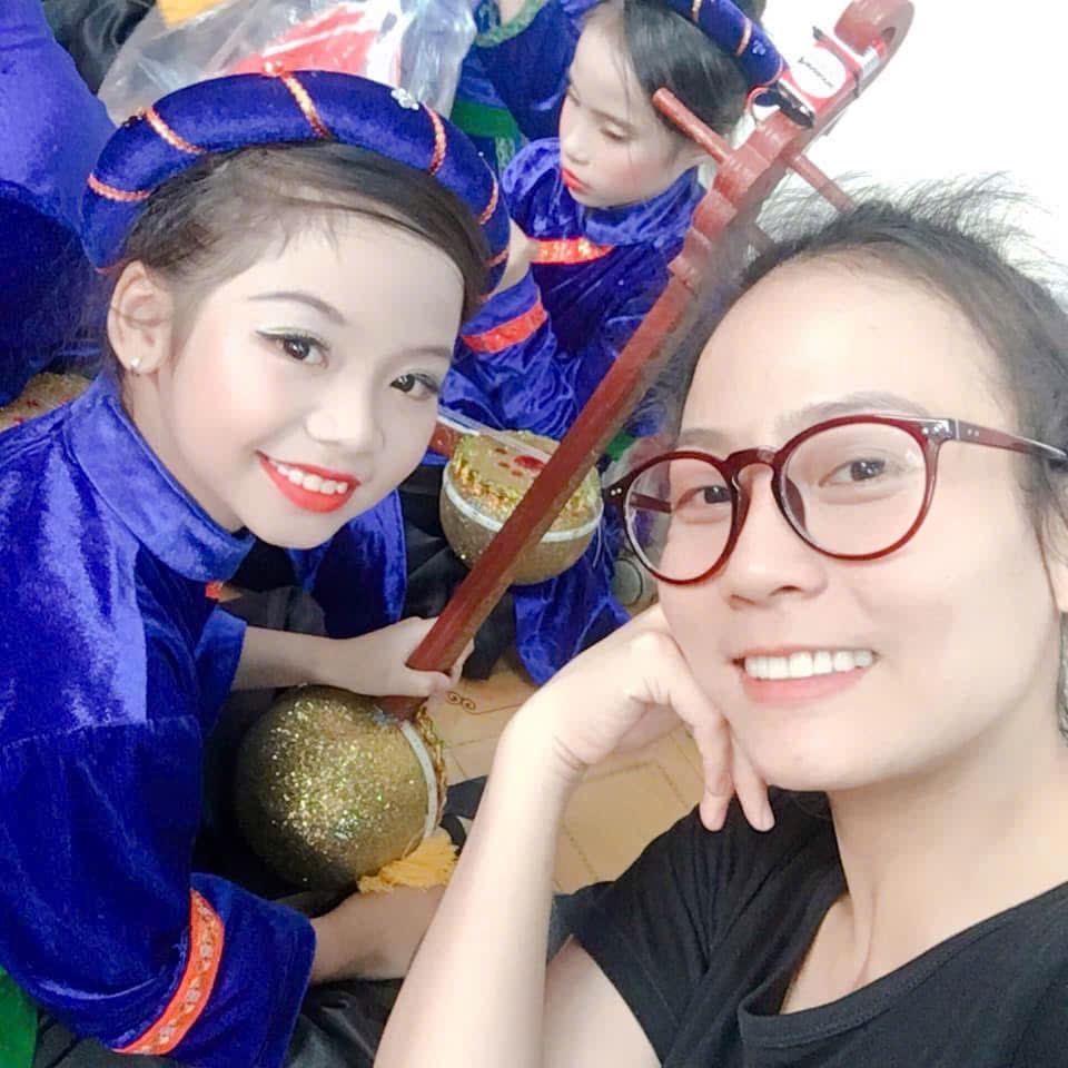 Xuân Nguyễn dance performance